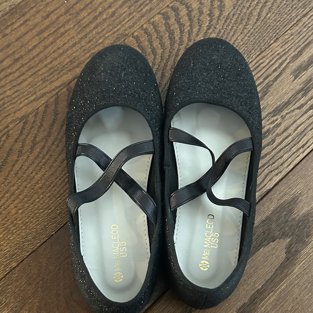 Black Ballet Flats with Crisscross Straps